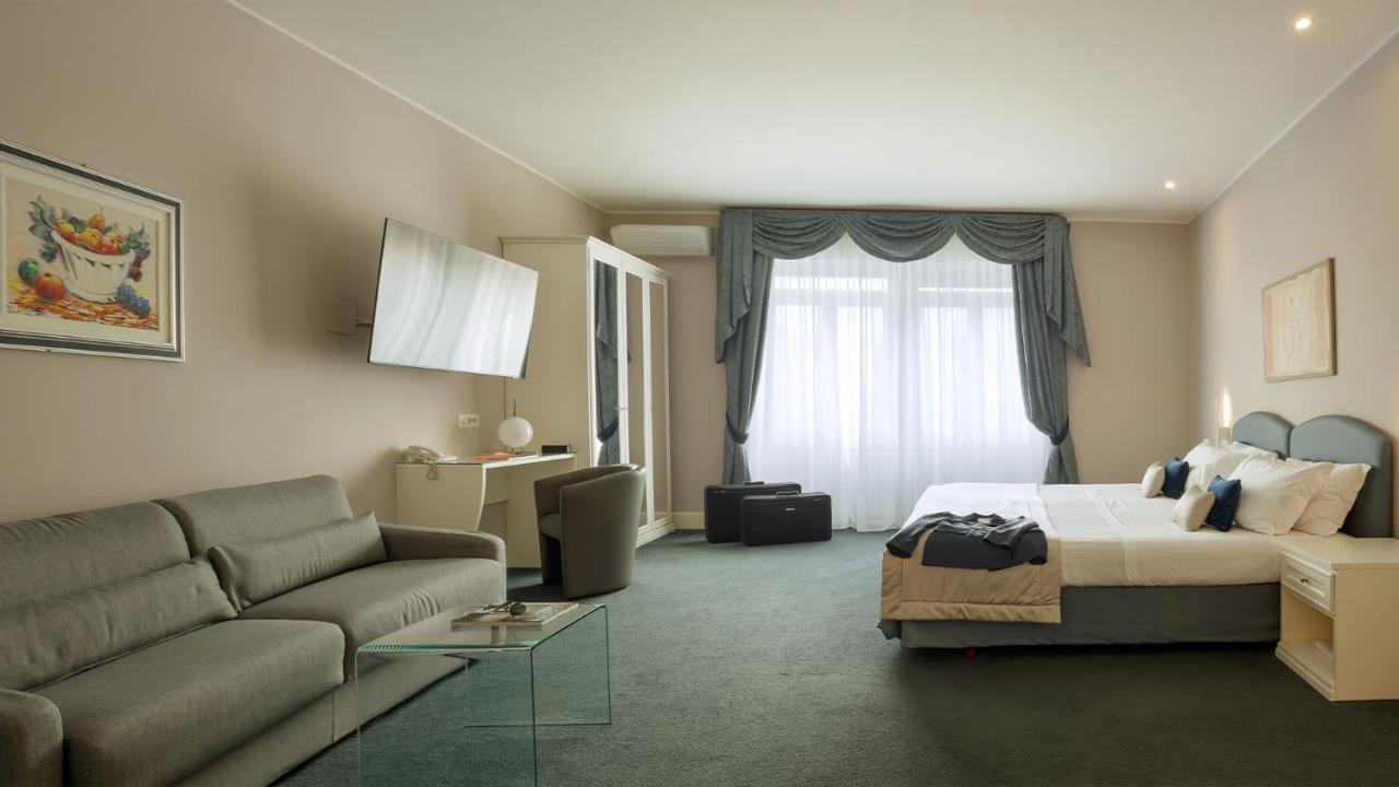Camin Hotel Luino Exterior photo