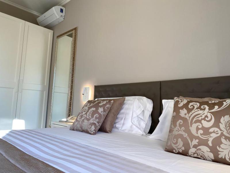 Camin Hotel Luino Exterior photo