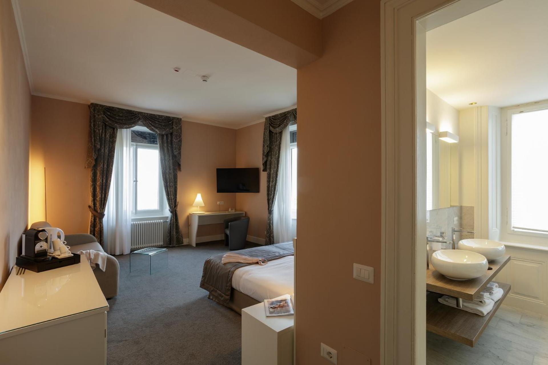 Camin Hotel Luino Exterior photo
